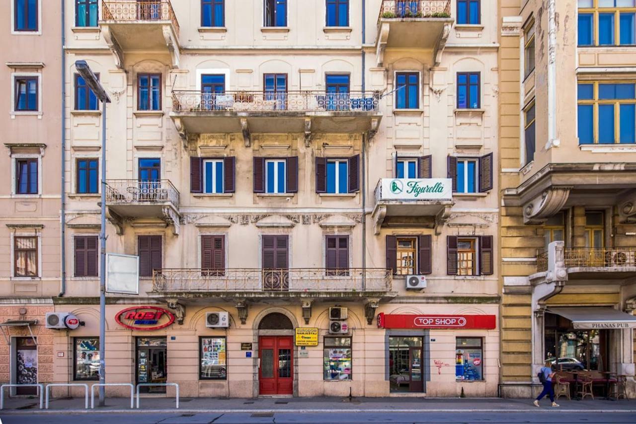 Apartments Black & White, Cherry & Blue Rijeka Eksteriør bilde